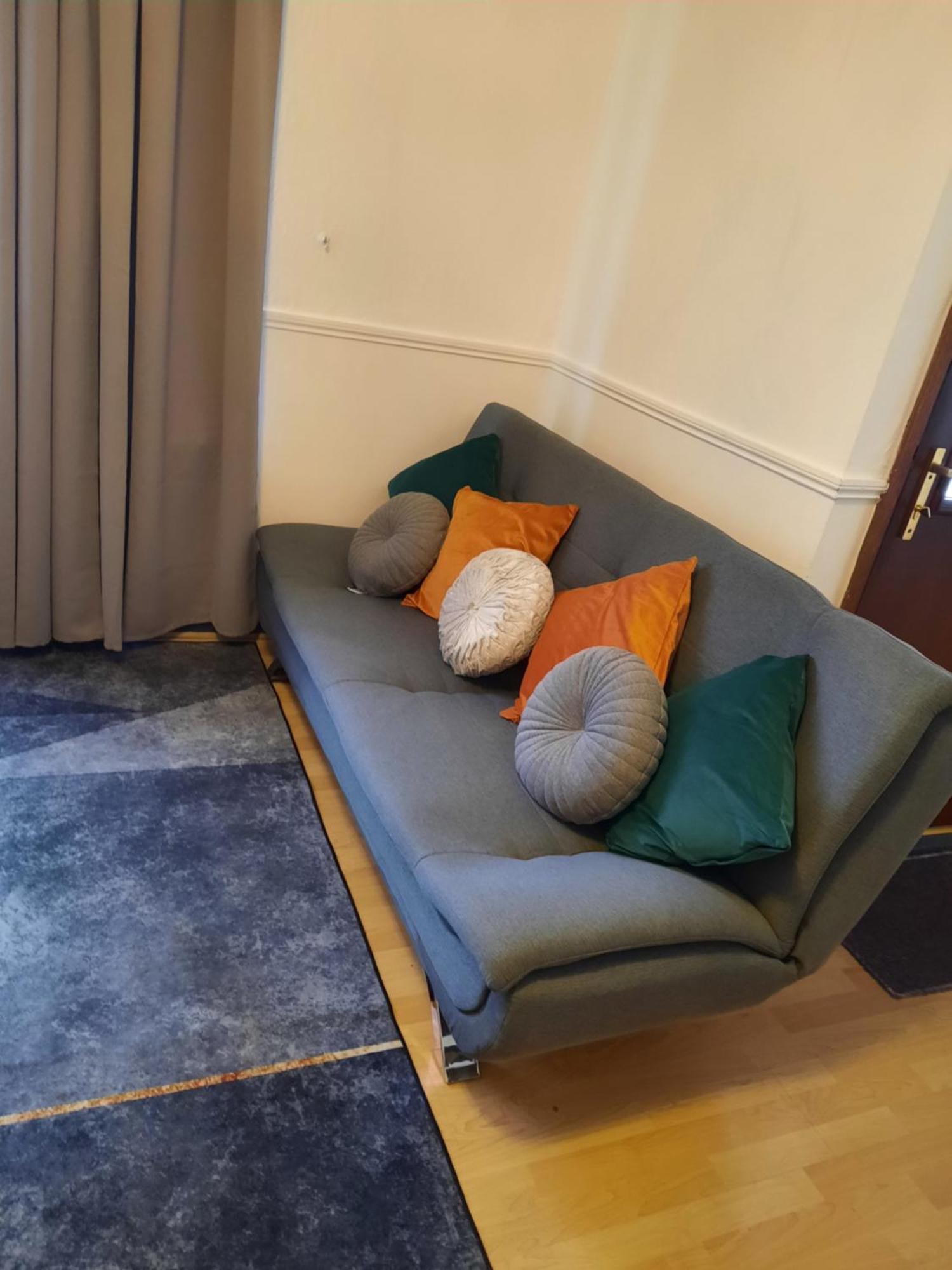 47R Place Дагенъм Екстериор снимка